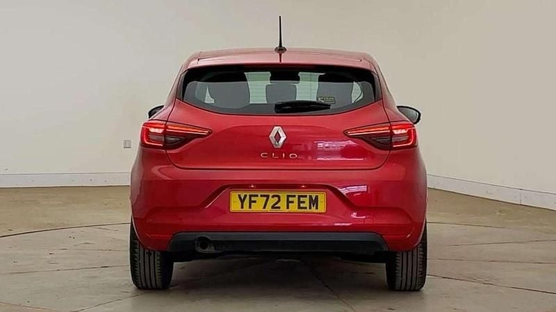 Used Renault Clio V Evolution 90 HP (66 kW) 2022 Red  Hatchback