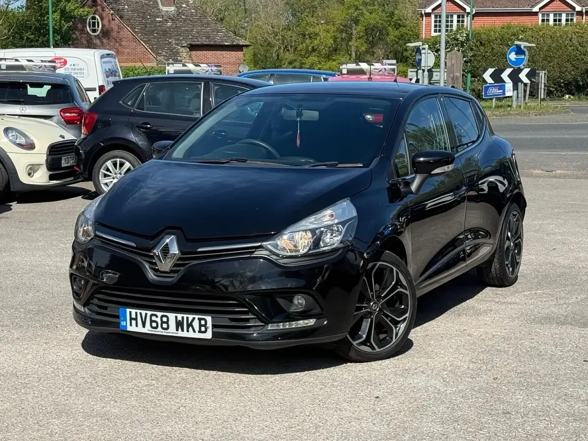Used Renault Clio IV Iconic 2018 Black Hatchback