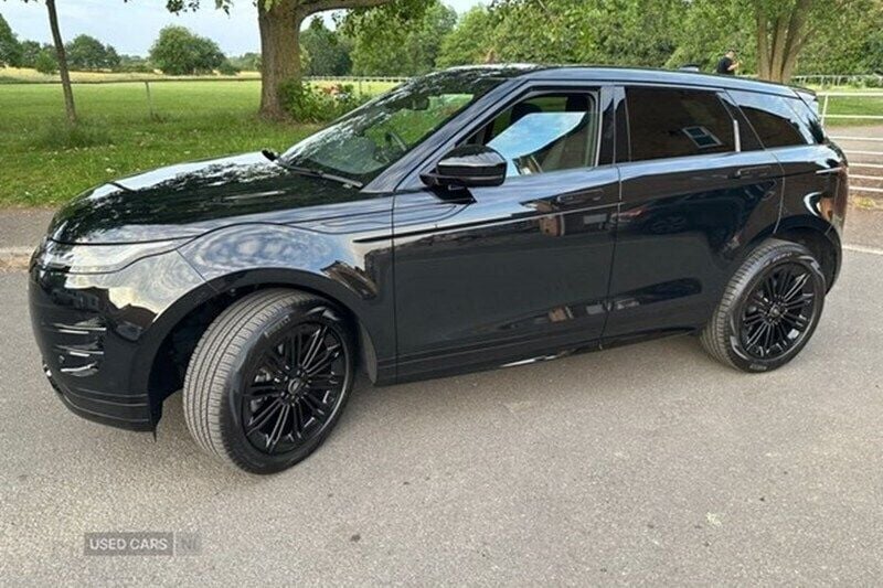 Used 2025 Land Rover Range Rover evoque SE Dynamic SUV | £42,995 - Image 1/1