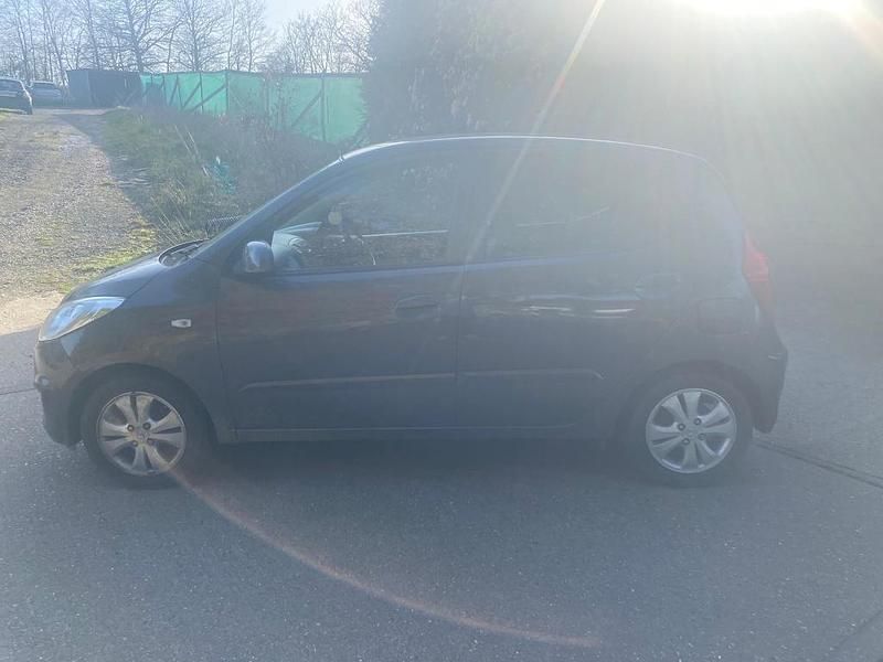 Used Hyundai i10 Active 2011 Grey Hatchback