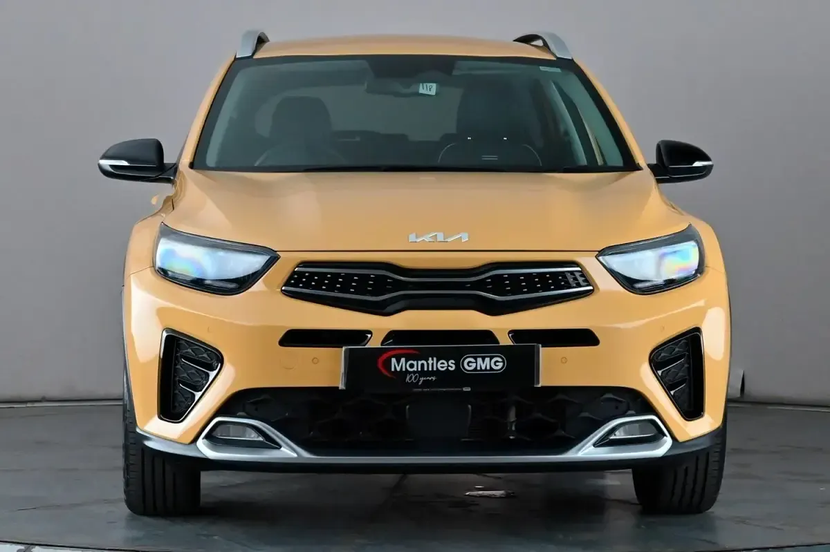 Used Kia Stonic GT-Line S 98 HP (72 kW) 2024 Yellow SUV