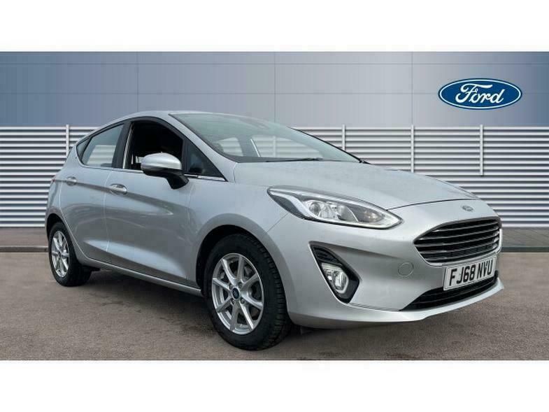 Silver Used 2018 Ford Fiesta Zetec Hatchback | £7,746 (Fair price) - Image 1/4