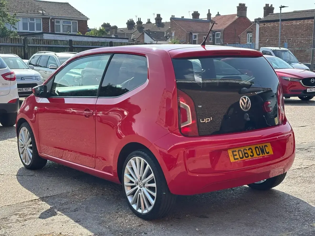 Used VW up! high up! 60 HP (44 kW) 2013 Red Hatchback