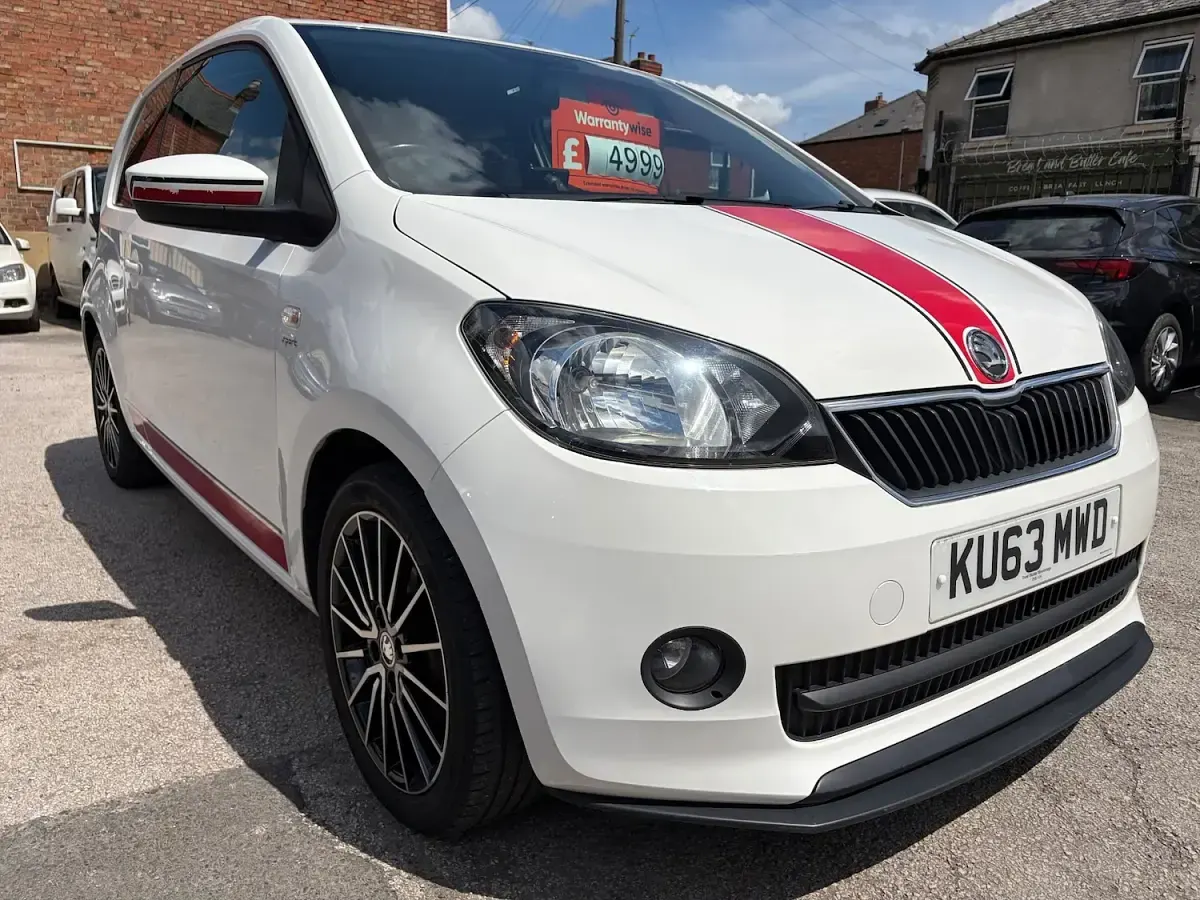 Used Skoda Citigo Sport 75 HP (55 kW) 2013 White Hatchback