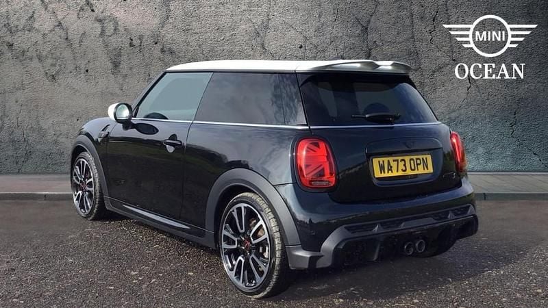 Usado Mini Cooper S Sport 192 CV (141 kW) 2023 Negro Utilitario