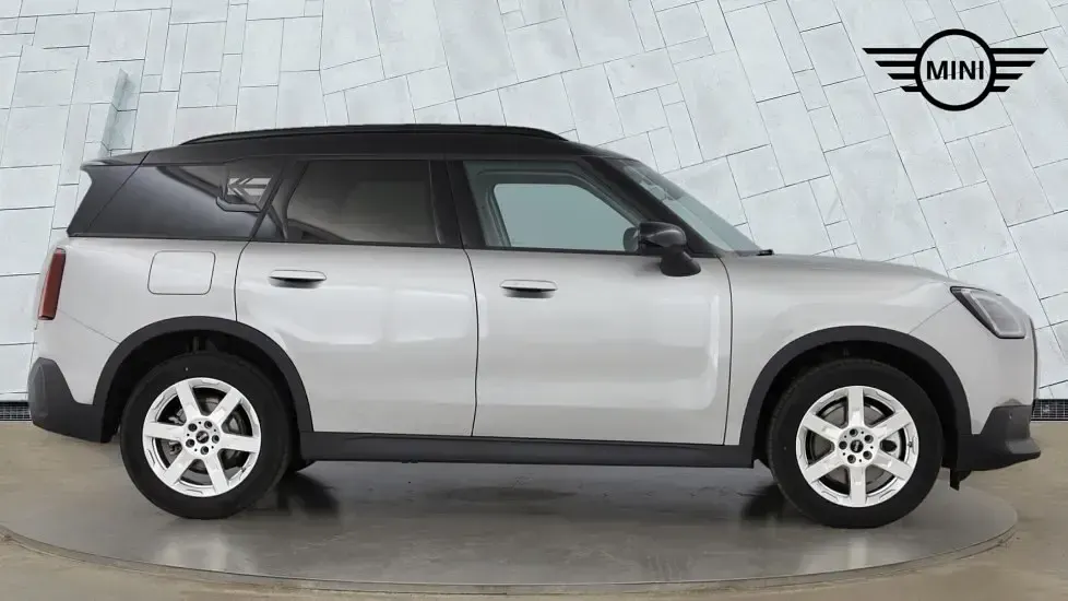 Used Mini Countryman 168 HP (123 kW) 2025 Silver SUV