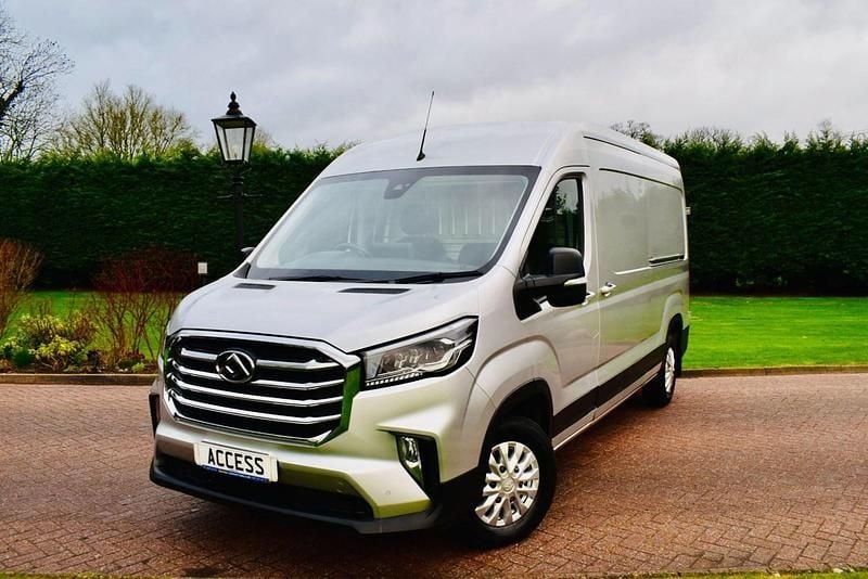 Used Maxus V90 161 HP (118 kW) 2024 Silver Van
