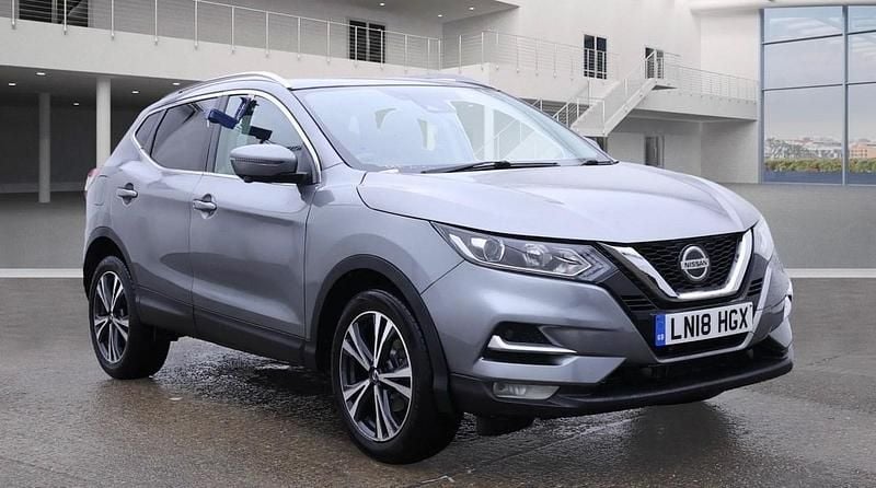 Grey Used 2018 Nissan Qashqai N-Connecta SUV | £7,850 (Super price) - Image 1/4