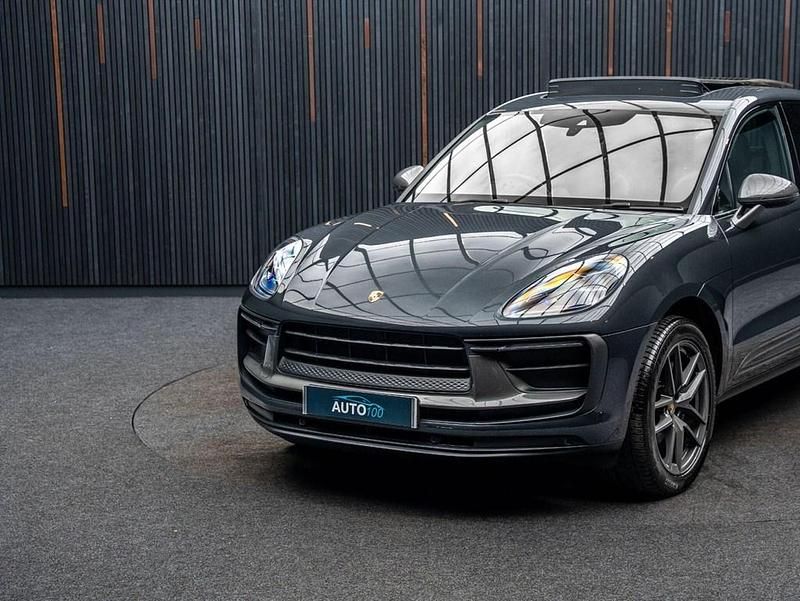 Used Porsche Macan 265 HP (194 kW) 2023 Grey SUV