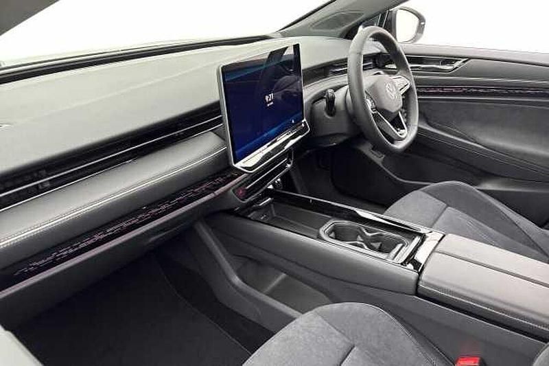 Used VW ID.7 Pro 210 kW (286 HP) 2025 Blue Estate