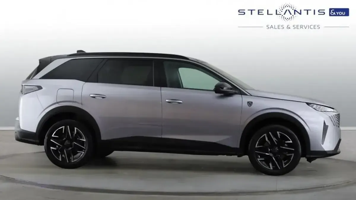 Used Peugeot 5008 Allure 143 HP (105 kW) 2025 Grey SUV