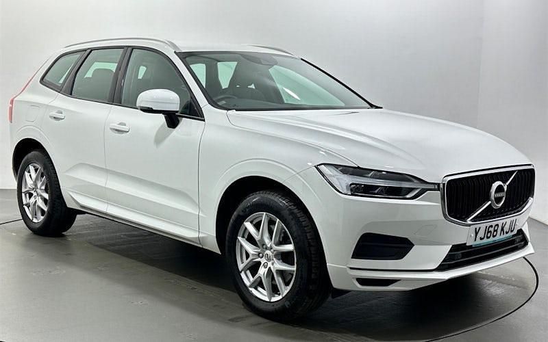 Used Volvo XC60 Momentum 250 HP (183 kW) 2018 White SUV