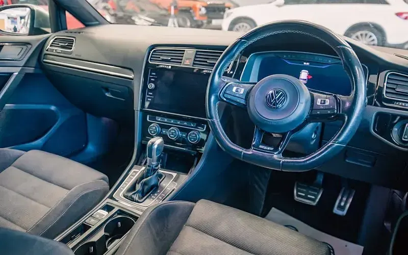 Used VW Golf VII R 310 HP (228 kW) 2018 Estate