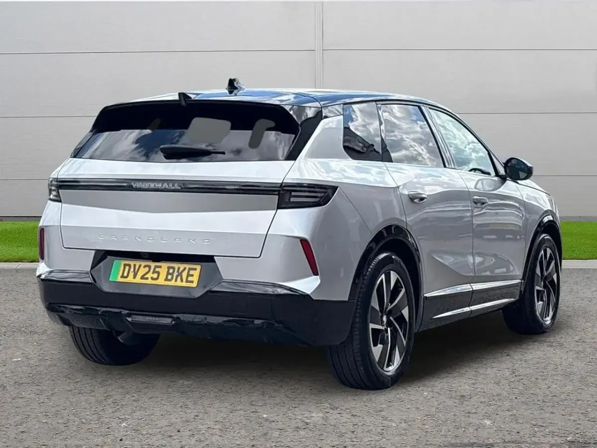 Used Vauxhall Grandland 154 kW (210 HP) 2025 Grey SUV