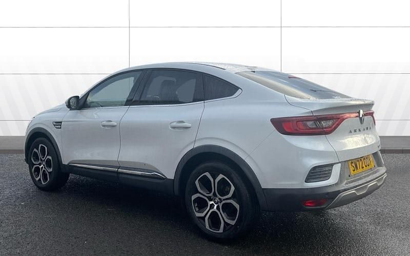 Used Renault Arkana Version S 143 HP (105 kW) 2022 White SUV