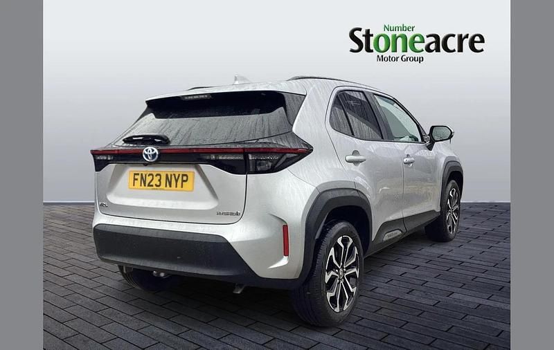 Used Toyota Yaris Cross Design 113 HP (83 kW) 2023 Silver SUV