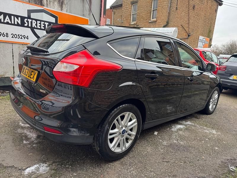 Used Ford Focus Titanium 115 HP (84 kW) 2014 Black Hatchback