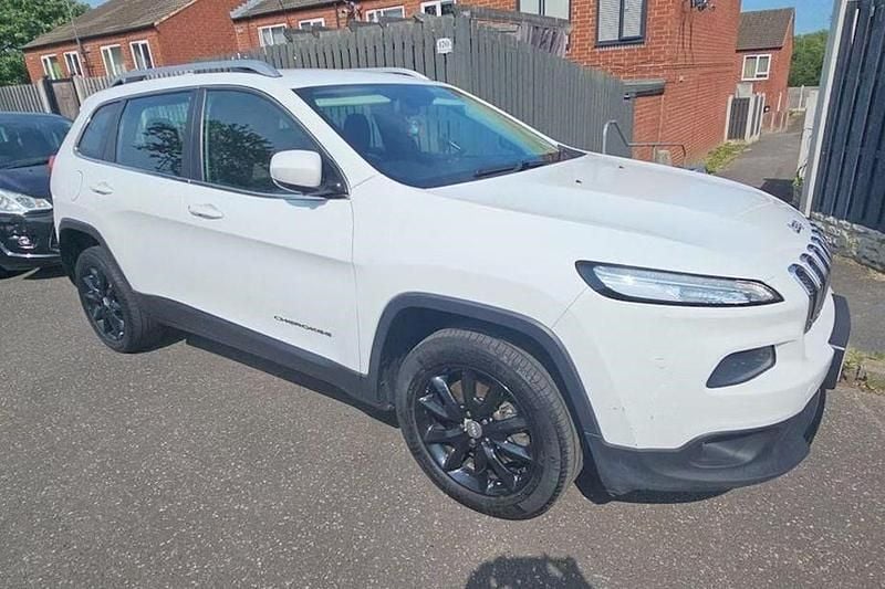 White Used 2015 Jeep Cherokee Longitude SUV | £7,990 (Fair price) - Image 1/1