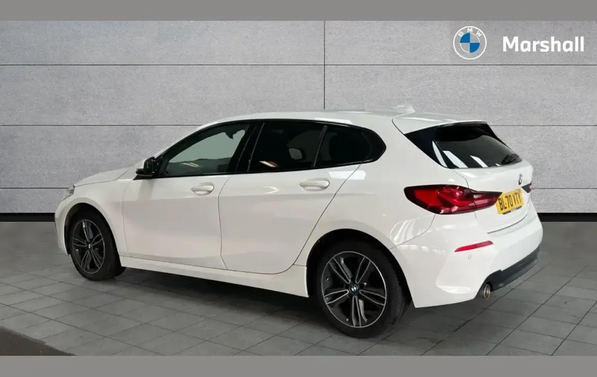 Gebraucht BMW 118 Sport Line 138 PS (101 kW) 2020 Weiß Kleinwagen
