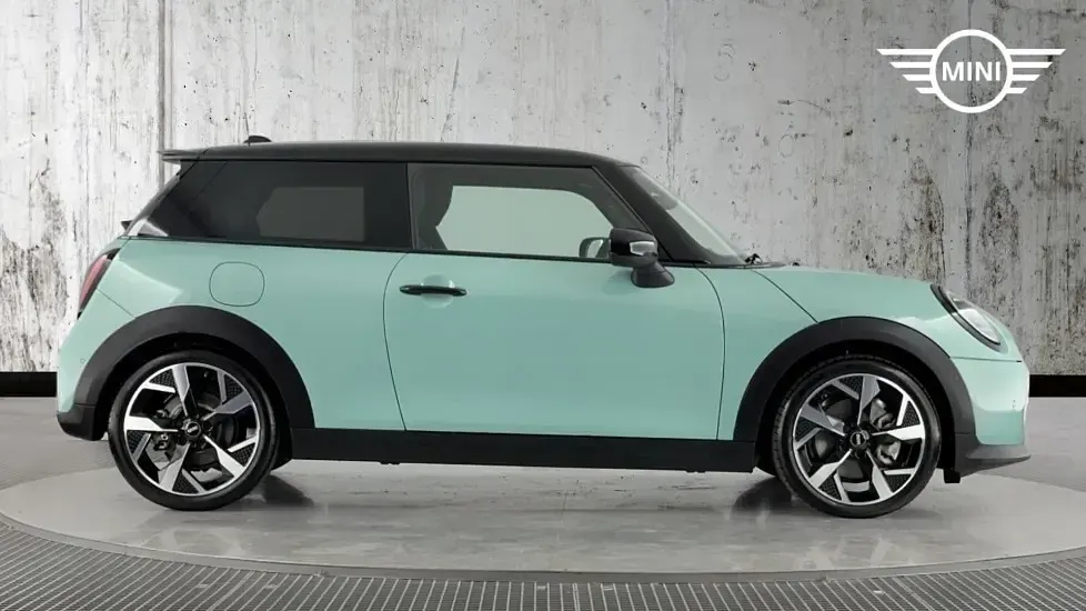 New Mini Cooper S Hatch 201 HP (147 kW) 2026 Green Hatchback
