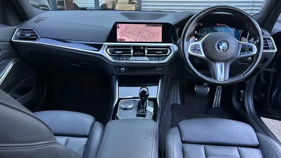 Used BMW 330 M Sport 258 HP (189 kW) 2021 Blue Estate