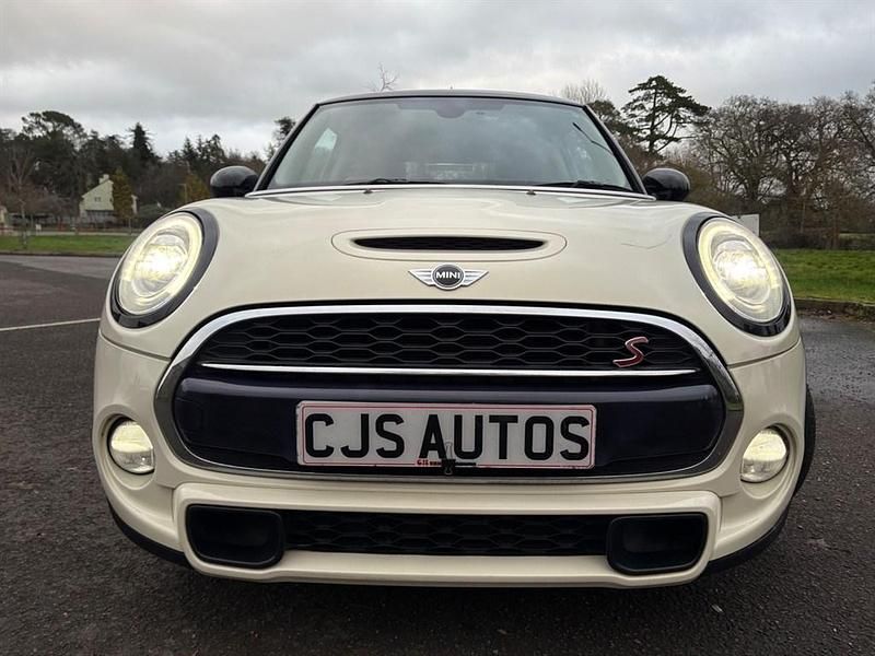 Used Mini Cooper S 2017 White Hatchback