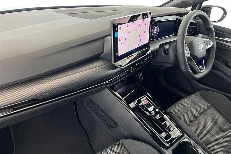 New VW Golf VIII GTE 272 HP (200 kW) 2026 Silver Hatchback