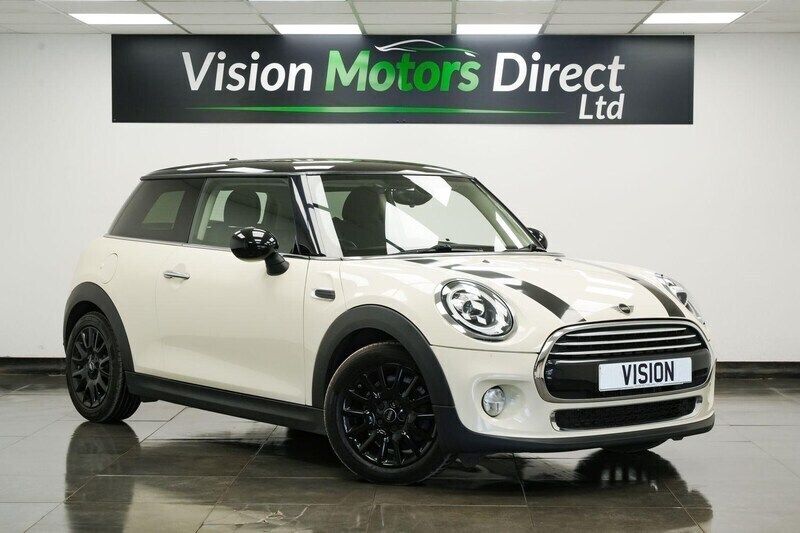 White Used 2018 Mini Cooper Hatch Hatchback | £6,980 (Fair price) - Image 1/3