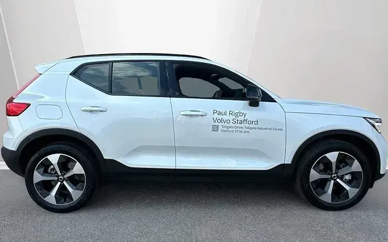 Used Volvo XC40 Plus 163 HP (119 kW) 2026 White SUV