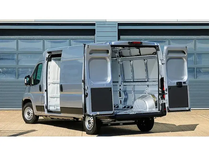 New Peugeot Boxer 2026 Grey Van