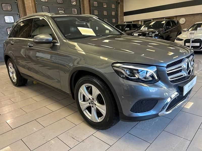 Grey Used 2019 Mercedes 220 Estate | £19,990 (Fair price) - Image 1/4