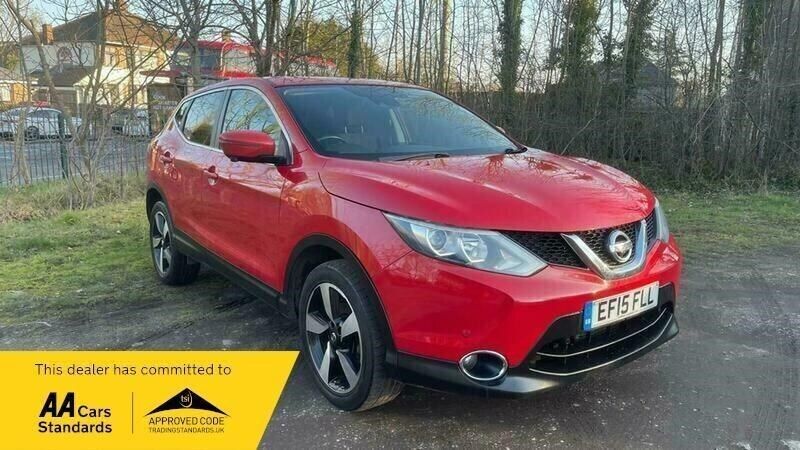 Red Used 2015 Nissan Qashqai N-TEC SUV | £7,950 (Good price) - Image 1/4