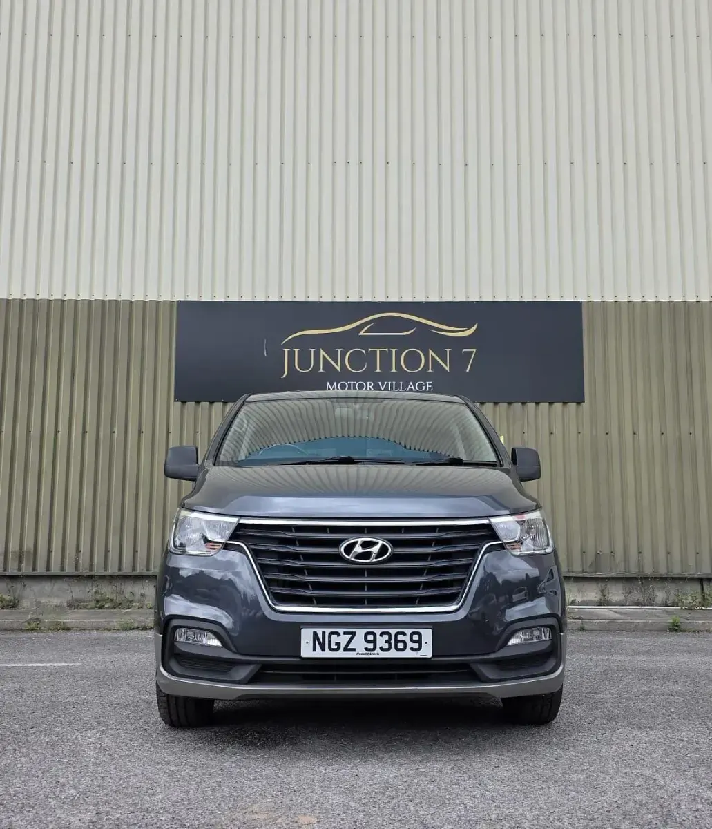 Used Hyundai I800 SE 136 HP (100 kW) 2019 Grey MPV