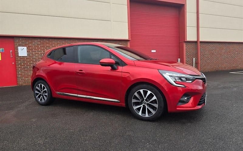 Used Renault Clio V Iconic 101 HP (74 kW) 2020 Red Hatchback