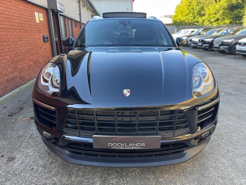 Used Porsche Macan 258 HP (189 kW) 2015 Black SUV