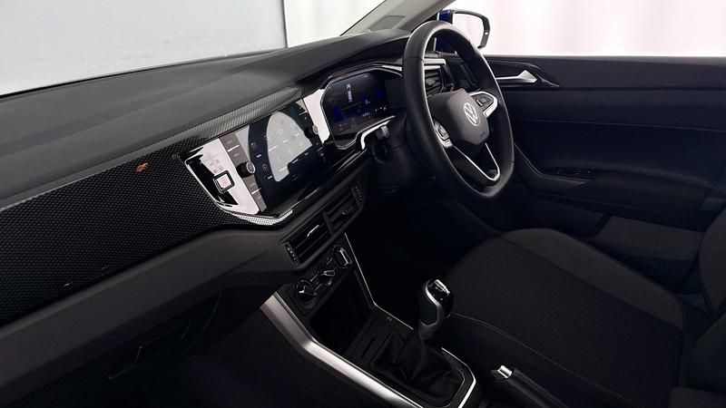 Used VW Polo Life 95 HP (69 kW) 2023 Blue Hatchback