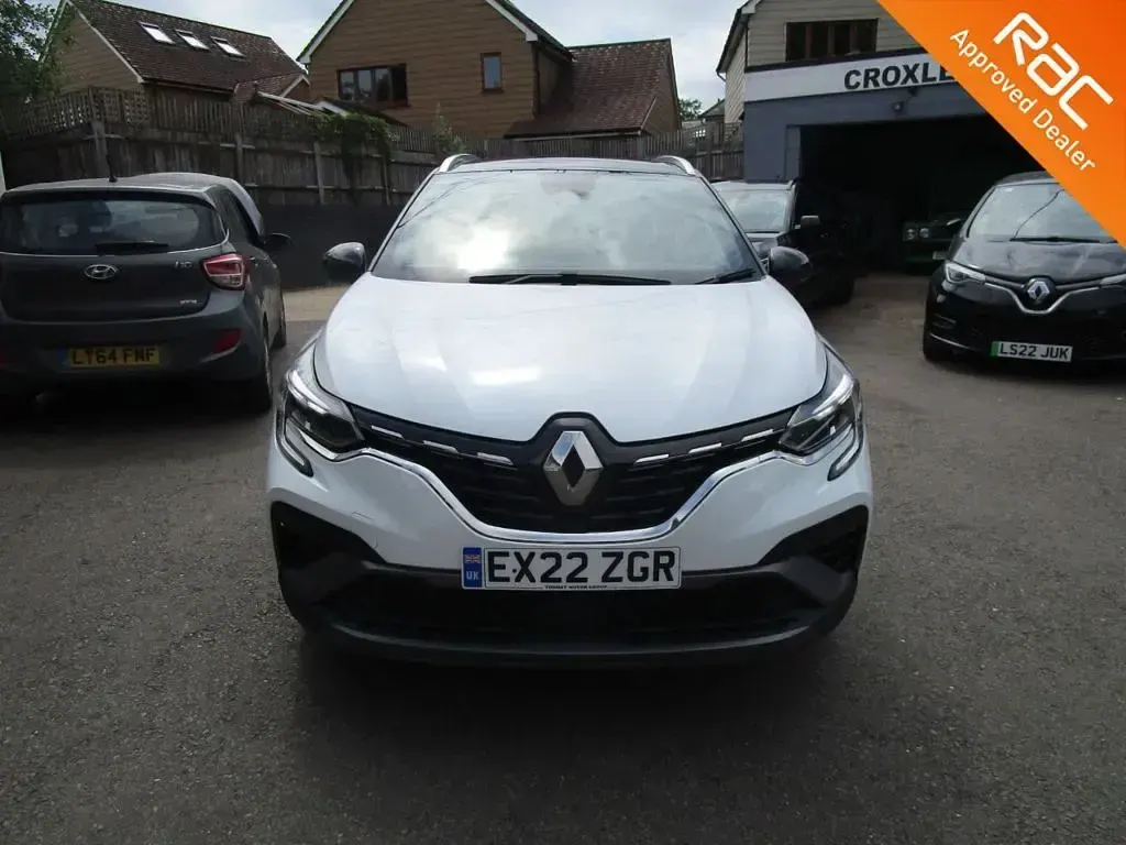 Used Renault Captur RS Line 145 HP (106 kW) 2022 White SUV