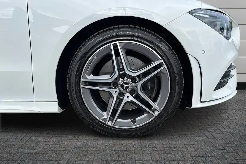 Used Mercedes CLA220 AMG Line Premium Plus 187 HP (137 kW) 2021 Polar white Sedan