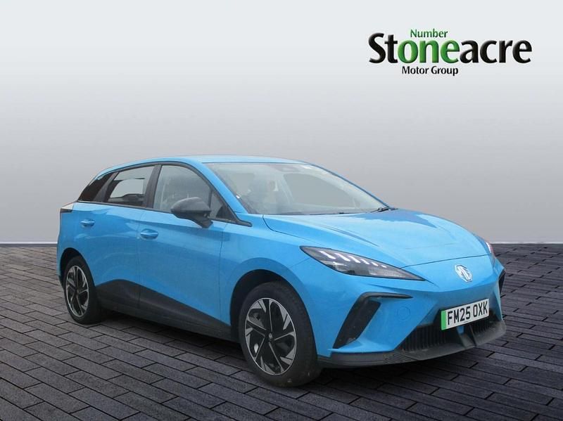 Blue New 2025 MG MG4 EV SE Hatchback | £17,995 (Fair price) - Image 1/4