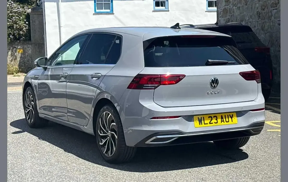 Used VW Golf VIII Edition 150 HP (110 kW) 2023 Grey Hatchback