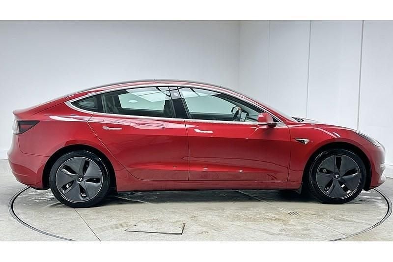 Used Tesla Model 3 Long Range AWD 366 kW (498 HP) 2019 Red Sedan