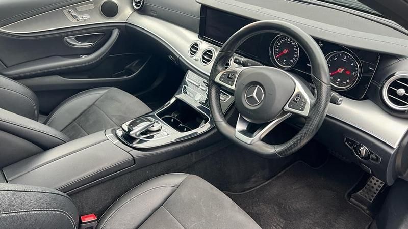 Used Mercedes E200 AMG Line Premium 150 HP (110 kW) 2018 Silver Sedan