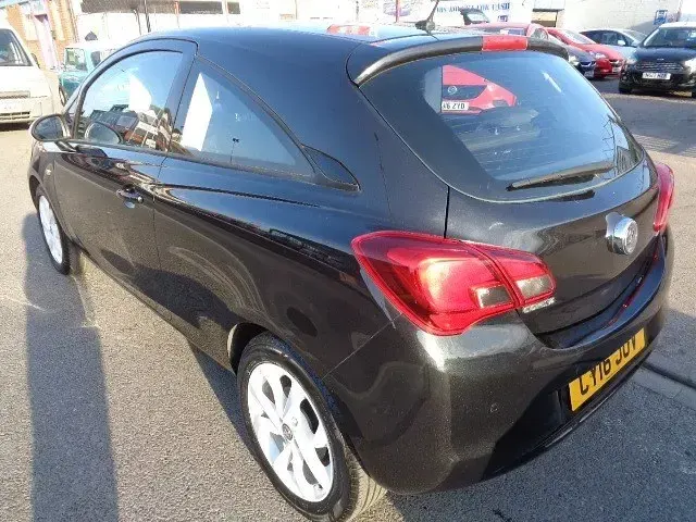 Używany Vauxhall Corsa 75 KM (55 kW) 2016 Czarny Hatchback