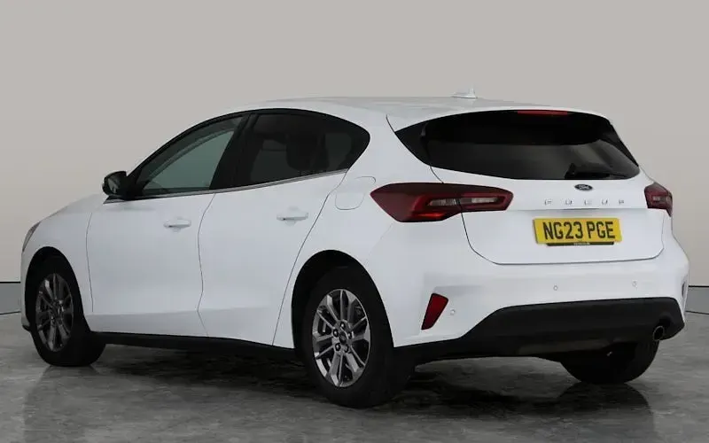 Used Ford Focus Titanium 125 HP (91 kW) 2023 White Hatchback