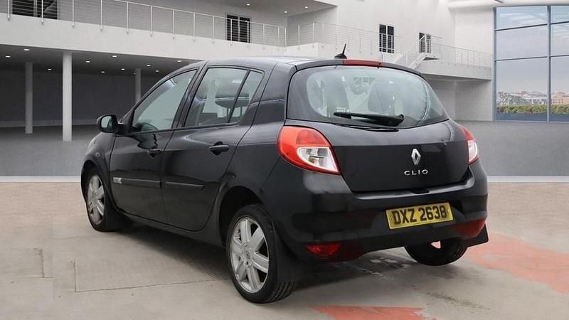 Used Renault Clio IV Dynamique 2012 Black Hatchback
