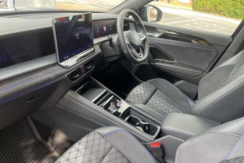 Image 2/4