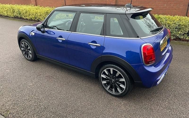 Used Mini Cooper S Exclusive 192 HP (141 kW) 2020 Hatchback