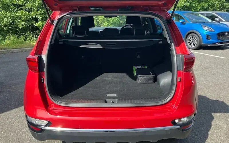 Used Kia Sportage 132 HP (97 kW) 2021 Red SUV