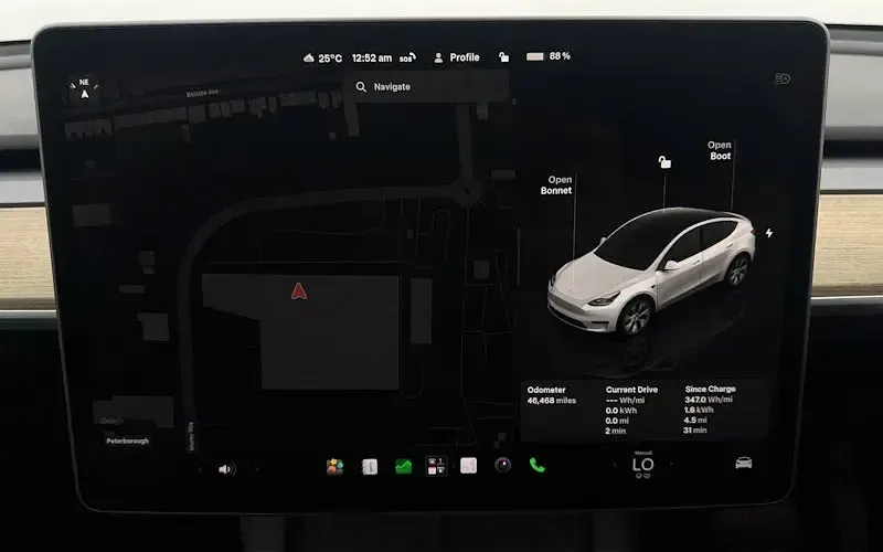 Used Tesla Model Y Standard Range 219 kW (299 HP) 2023 White SUV