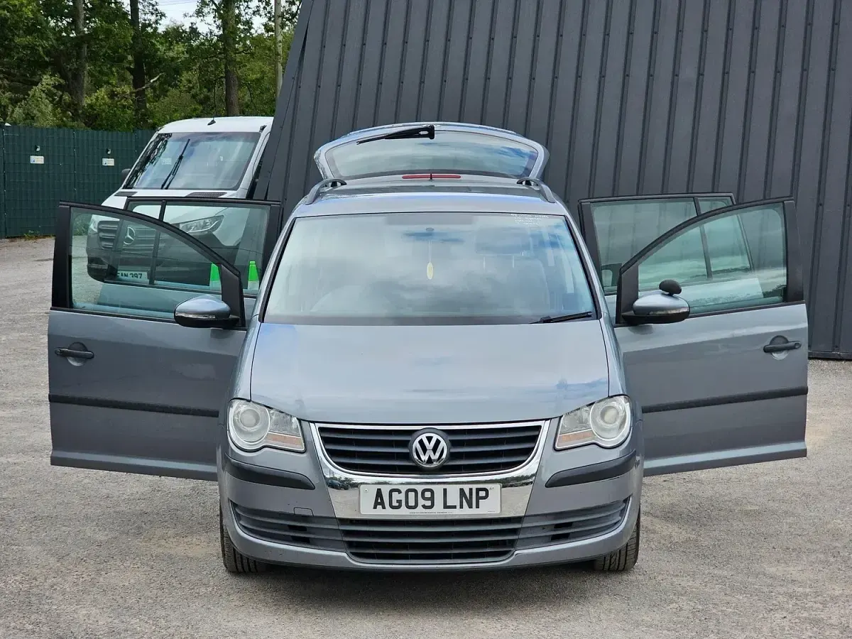 Used VW Touran S 105 HP (77 kW) 2009 Grey MPV